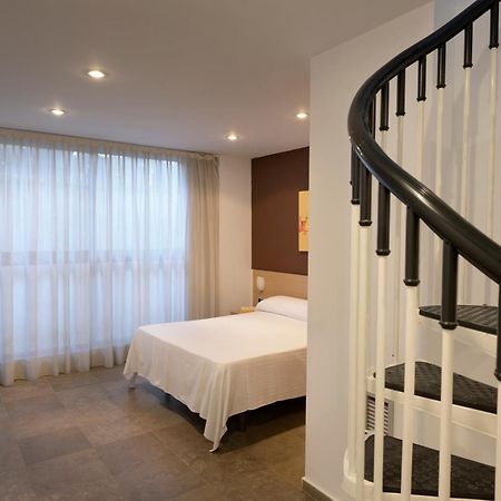 Sg Costa Bcn Apartments Castelldefels Exteriör bild