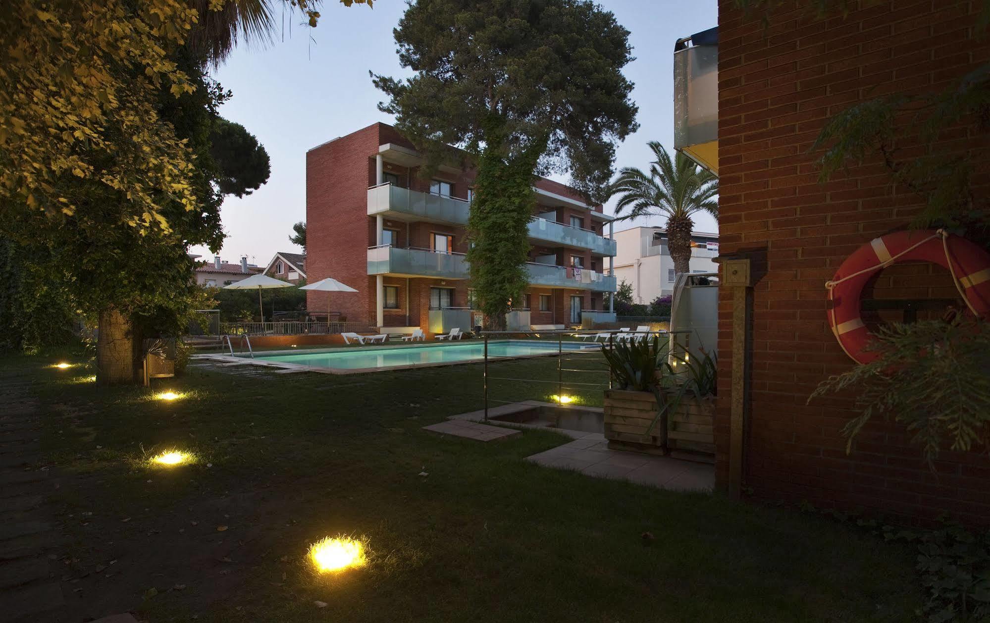 Sg Costa Bcn Apartments Castelldefels Exteriör bild